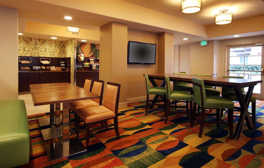 Fairfield Inn & Suites San Diego Old Town מראה חיצוני תמונה