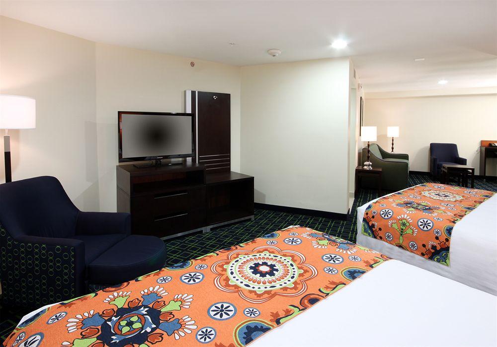 Fairfield Inn & Suites San Diego Old Town מראה חיצוני תמונה