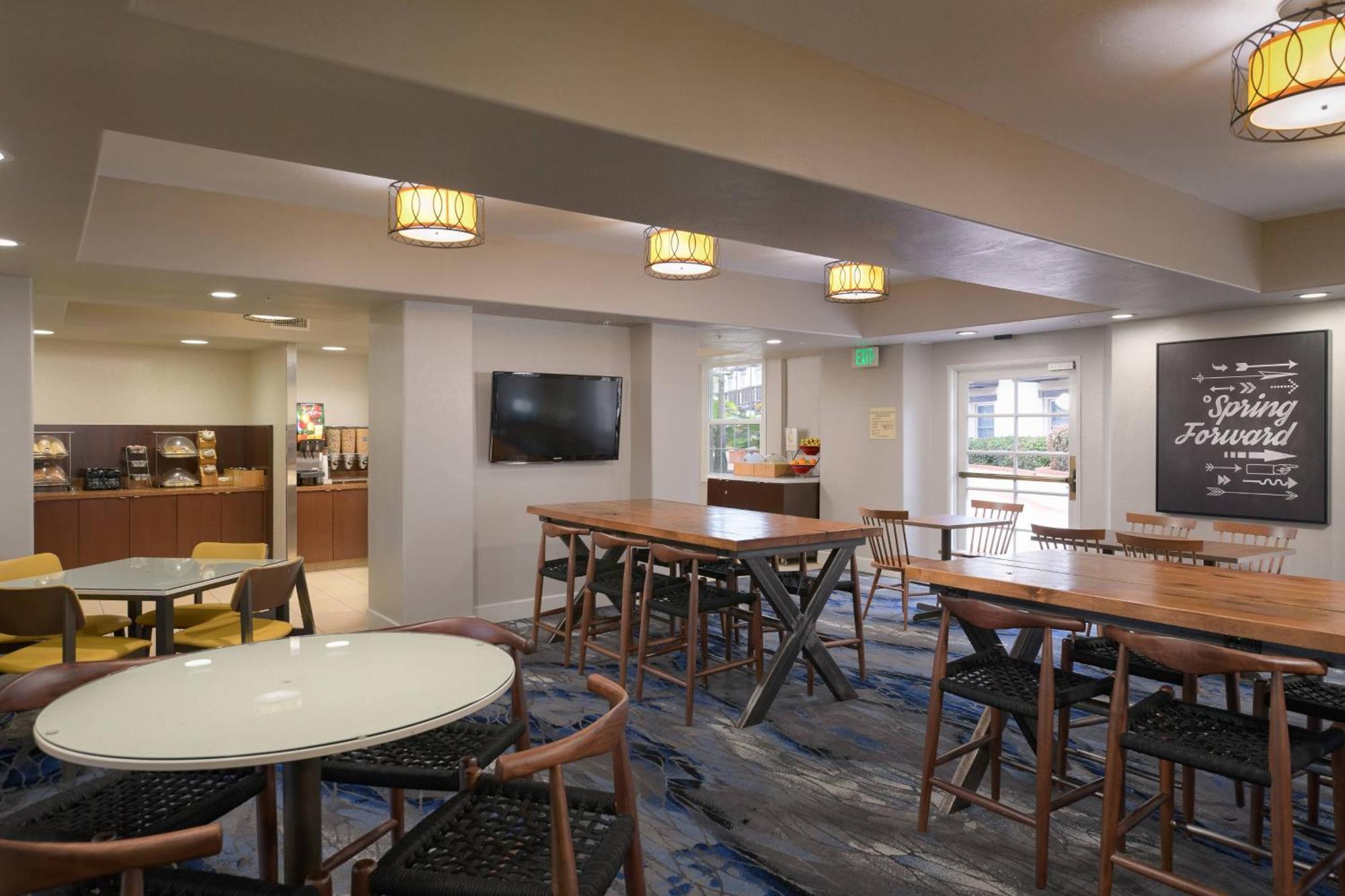 Fairfield Inn & Suites San Diego Old Town מראה חיצוני תמונה